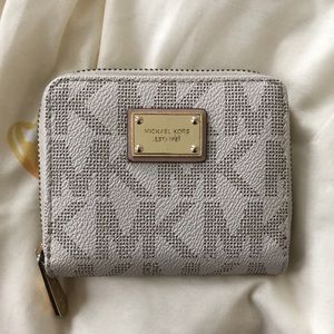 Authentic MICHAEL KORS WALLET